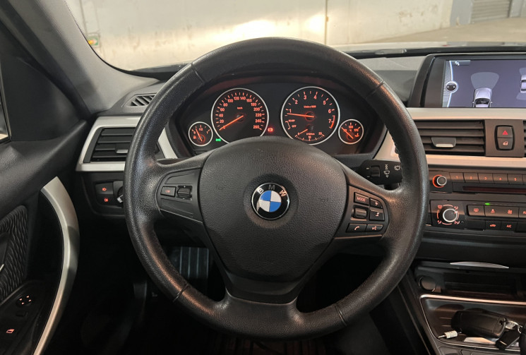 BMW Série 3 F30 - 320i Lounge 184 Très bel état / Suivi rigoureux BMW / Clim auto / Radar AR