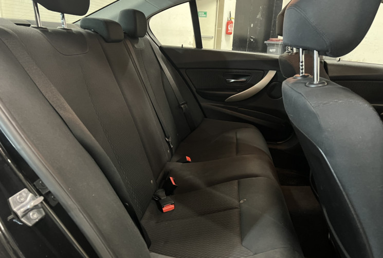 BMW Série 3 F30 - 320i Lounge 184 Très bel état / Suivi rigoureux BMW / Clim auto / Radar AR