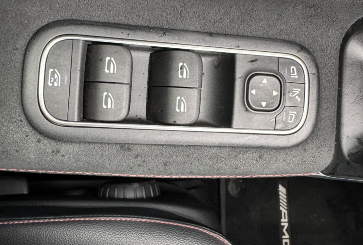 Mercedes CLASSE A BERLINE 180 D 116 CV AMG LINE 8G-DCT + TOIT OUVRANT 