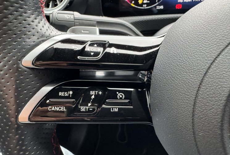 Mercedes CLASSE A BERLINE 180 D 116 CV AMG LINE 8G-DCT + TOIT OUVRANT 