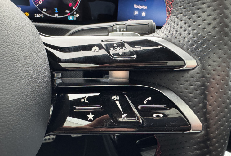 Mercedes CLASSE A BERLINE 180 D 116 CV AMG LINE 8G-DCT + TOIT OUVRANT 