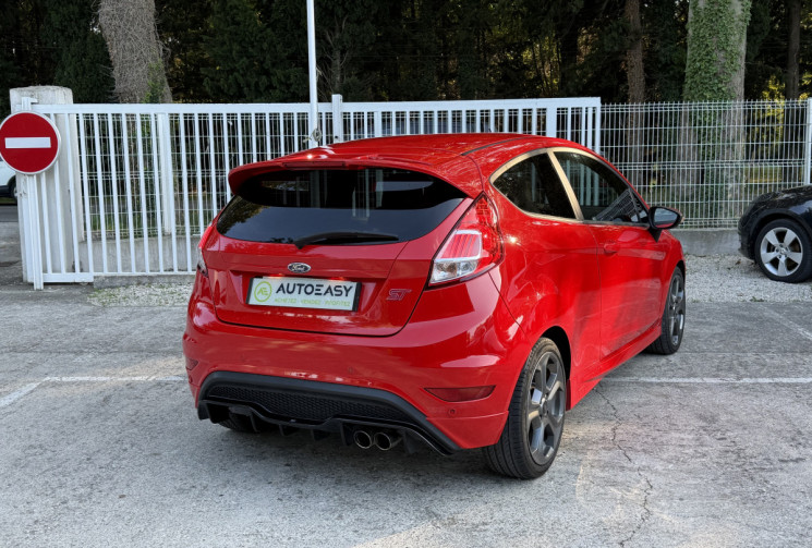 Ford Fiesta ST 1.6 EcoBoost 182 / Distribution Neuve / Sony / Recaro / Radars AR 