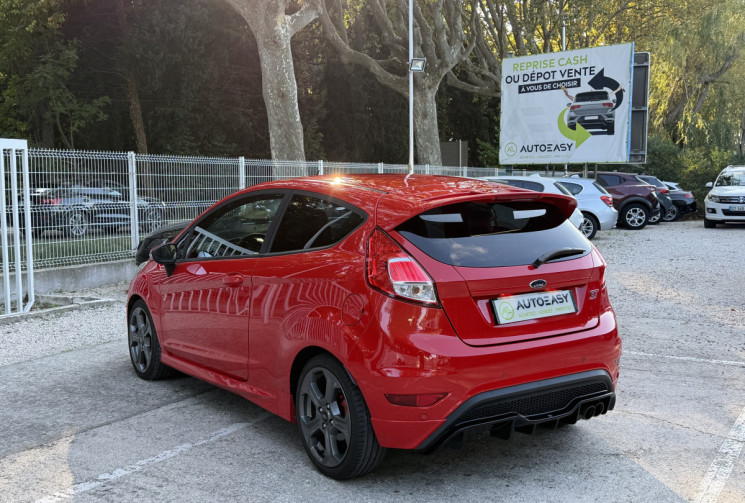 Ford Fiesta ST 1.6 EcoBoost 182 / Distribution Neuve / Sony / Recaro / Radars AR 