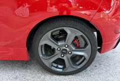 Ford Fiesta ST 1.6 EcoBoost 182 / Distribution Neuve / Sony / Recaro / Radars AR 