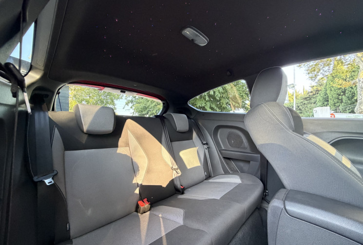 Ford Fiesta ST 1.6 EcoBoost 182 / Distribution Neuve / Sony / Recaro / Radars AR 