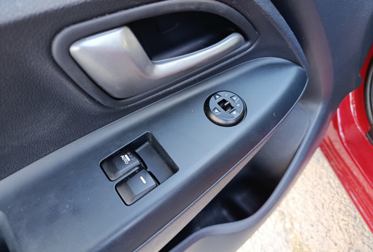 Kia RIO 1.2L 85 CH - Clim - Entretien à jour - Faible kilométrage