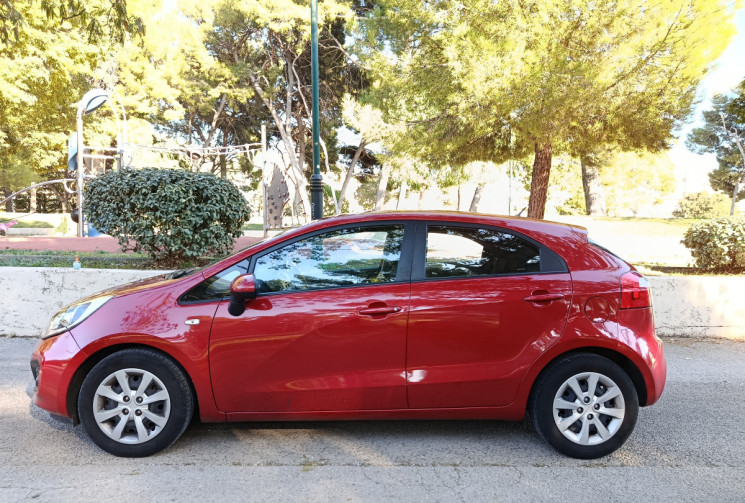 Kia RIO 1.2L 85 CH - Clim - Entretien à jour - Faible kilométrage