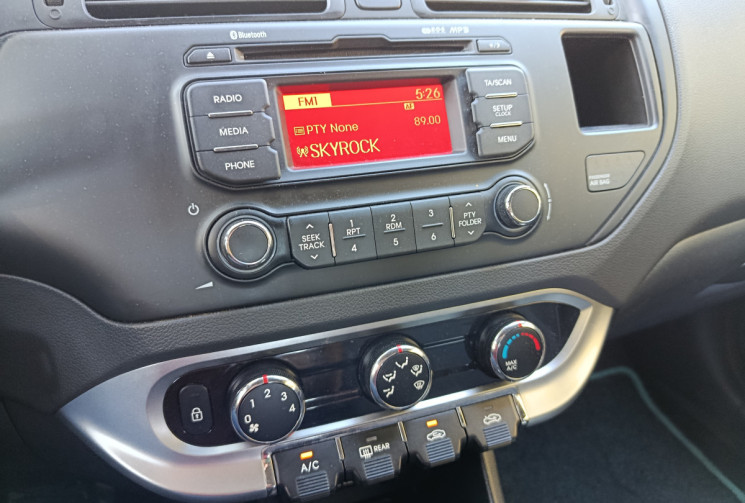 Kia RIO 1.2L 85 CH - Clim - Entretien à jour - Faible kilométrage