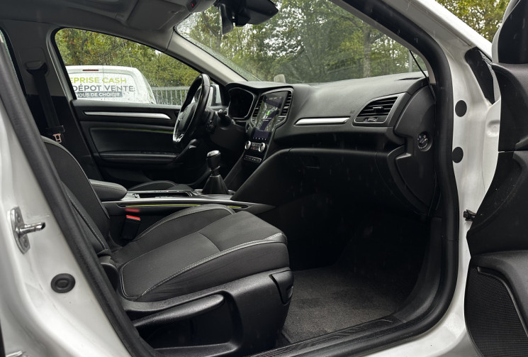 Renault Megane Estate 1.3 Tce 140ch Business Intens Attelage / Toit ouvrant / Entretien Renault