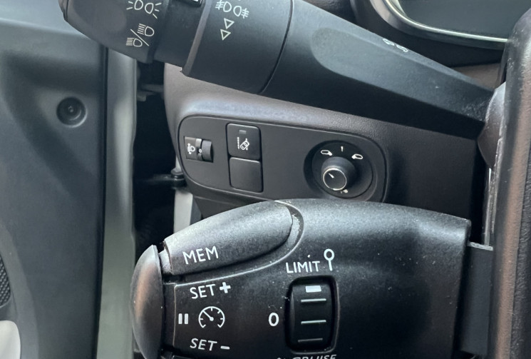 Citroën C3 1.2 VTi SHINE / Courroie de distribution changée 10/2025