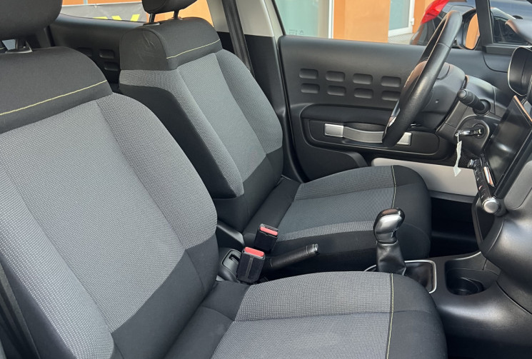 Citroën C3 1.2 VTi SHINE / Courroie de distribution changée 10/2025