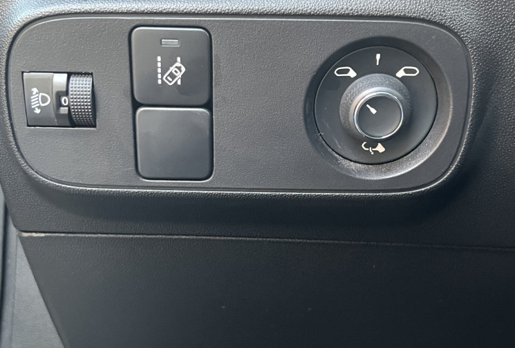 Citroën C3 1.2 VTi SHINE / Courroie de distribution changée 10/2025