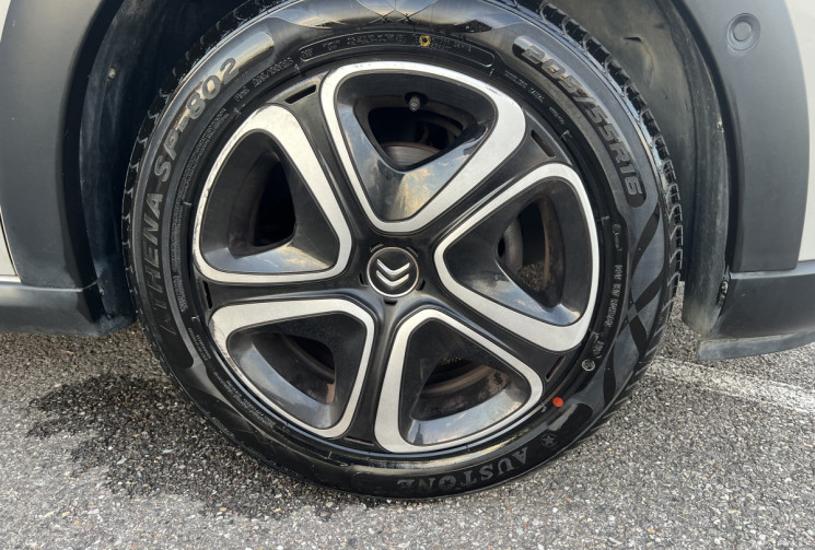 Citroën C3 1.2 VTi SHINE / Courroie de distribution changée 10/2025