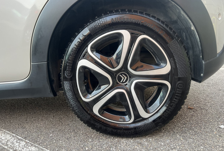 Citroën C3 1.2 VTi SHINE / Courroie de distribution changée 10/2025