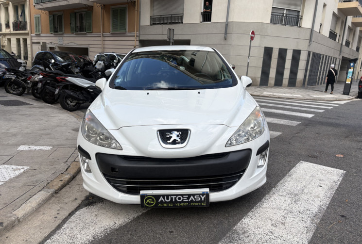 Peugeot 308 5 PORTES 1.6 HDi 90 CH PACK CONFORT distribution a prevoir