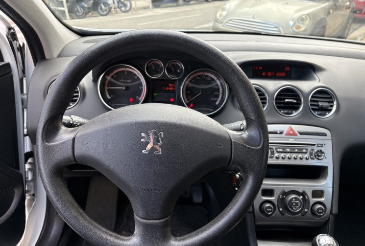 Peugeot 308 5 PORTES 1.6 HDi 90 CH PACK CONFORT distribution a prevoir