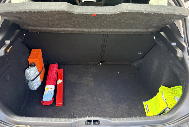 Peugeot 308 5 PORTES 1.6 HDi 90 CH PACK CONFORT distribution a prevoir