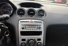Peugeot 308 5 PORTES 1.6 HDi 90 CH PACK CONFORT distribution a prevoir