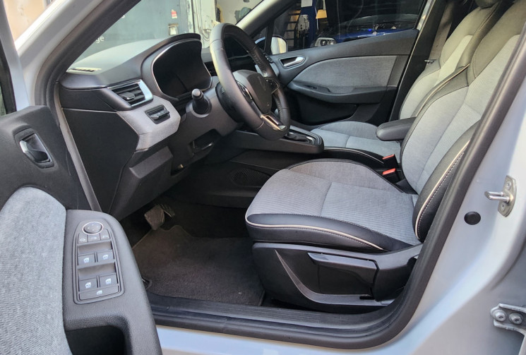 Renault CLIO V techno E-TECH 1.6 i 145 Hybrid Origine France 2eme main 