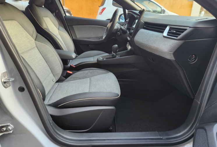 Renault CLIO V techno E-TECH 1.6 i 145 Hybrid Origine France 2eme main 
