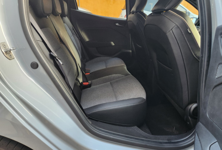 Renault CLIO V techno E-TECH 1.6 i 145 Hybrid Origine France 2eme main 