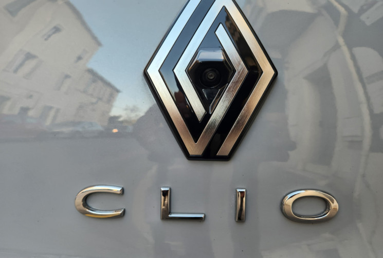 Renault CLIO V techno E-TECH 1.6 i 145 Hybrid Origine France 2eme main 