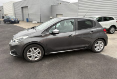 Peugeot 208 1.2 . 82 cv style