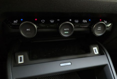 Citroen C4 III Max Hybride 145 ch e-DCS6 Noir Perla Nera