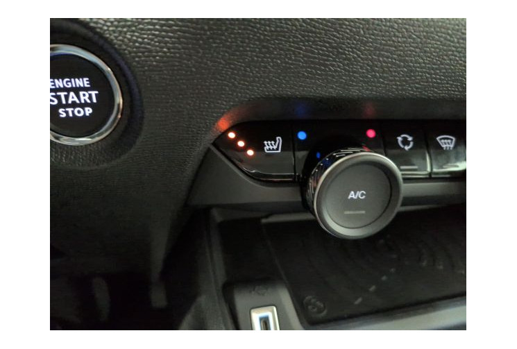 Citroen C4 III Max Hybride 145 ch e-DCS6 Noir Perla Nera