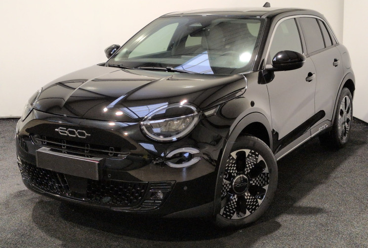 Fiat 600 La Prima T-Gen 3 1.2 Hybrid 145ch eDCT6 Onyx Black