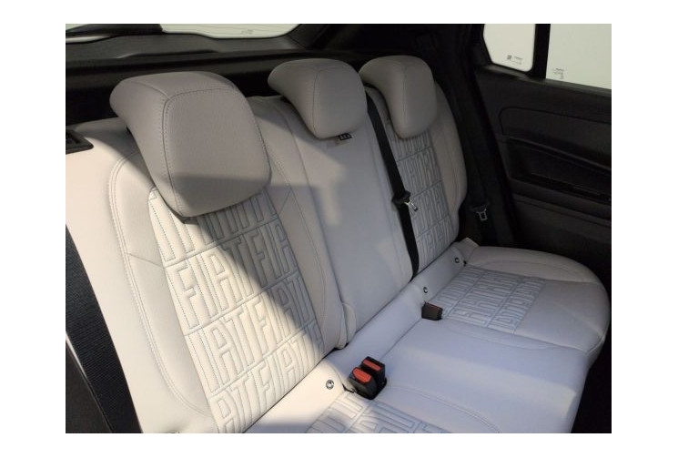 Fiat 600 La Prima T-Gen 3 1.2 Hybrid 145ch eDCT6 Onyx Black