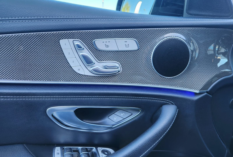Mercedes CLASSE E SPORTLINE / PACK AMG / 220 4MATIC 194 / SUIVI FULL MERCEDES / GARANTIE 12 MOIS
