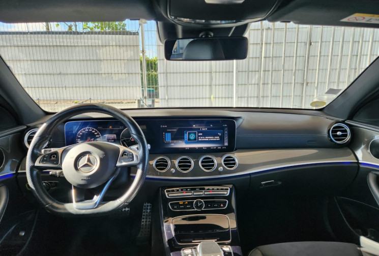 Mercedes CLASSE E SPORTLINE / PACK AMG / 220 4MATIC 194 / SUIVI FULL MERCEDES / GARANTIE 12 MOIS