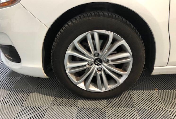 Citroën C4 1.6 VTI 120 MILLENIUM 