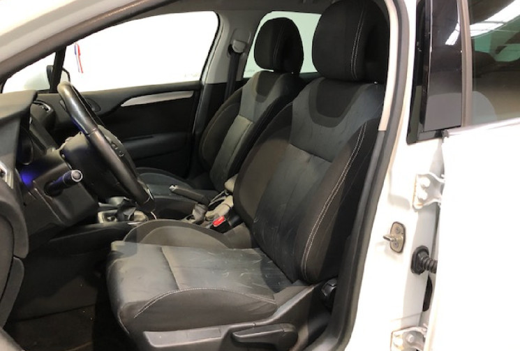Citroën C4 1.6 VTI 120 MILLENIUM 