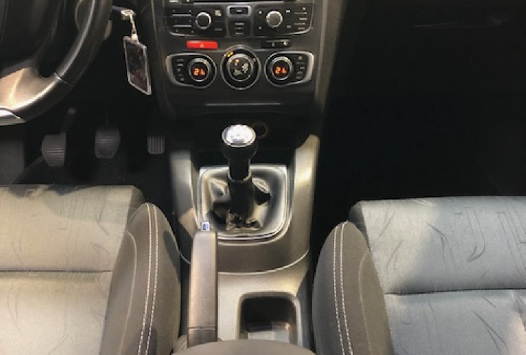 Citroën C4 1.6 VTI 120 MILLENIUM 
