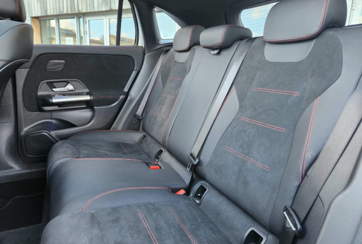 Mercedes GLA 200D 150 AMG PREMIUM PLUS  / EXCELLENT ETAT / GARANTIE 12 MOIS