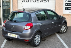 Renault Clio 3 1.2 16V 75 eco2 TomTom Live 