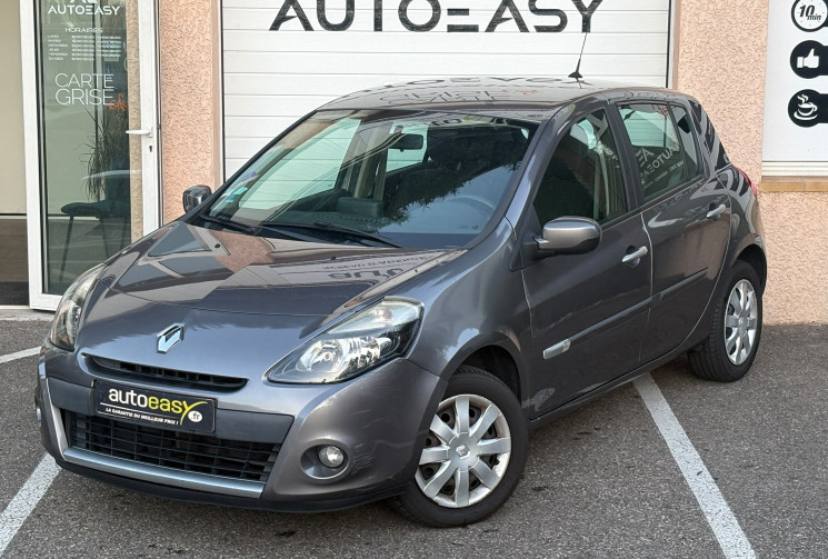 Renault Clio 3 1.2 16V 75 eco2 TomTom Live 