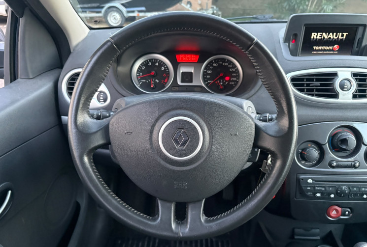 Renault Clio 3 1.2 16V 75 eco2 TomTom Live 