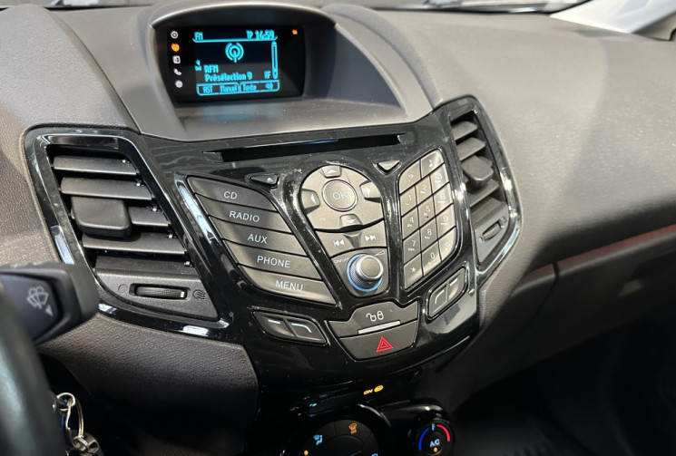 Ford Fiesta 1.0 EcoBoost 100 ch Titanium / Courroie de distribution remplacée / Suivi d’entretien co