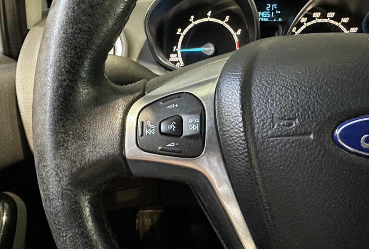Ford Fiesta 1.0 EcoBoost 100 ch Titanium / Courroie de distribution remplacée / Suivi complet