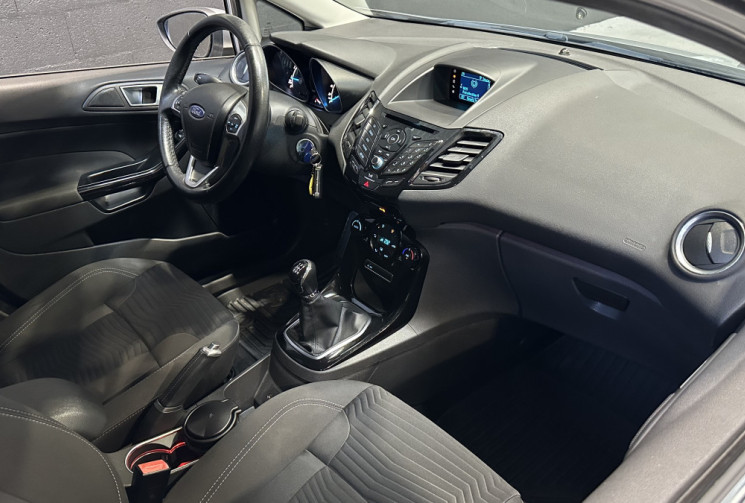 Ford Fiesta 1.0 EcoBoost 100 ch Titanium / Courroie de distribution remplacée / Suivi d’entretien co