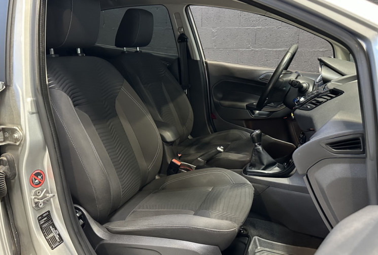 Ford Fiesta 1.0 EcoBoost 100 ch Titanium / Courroie de distribution remplacée / Suivi d’entretien co