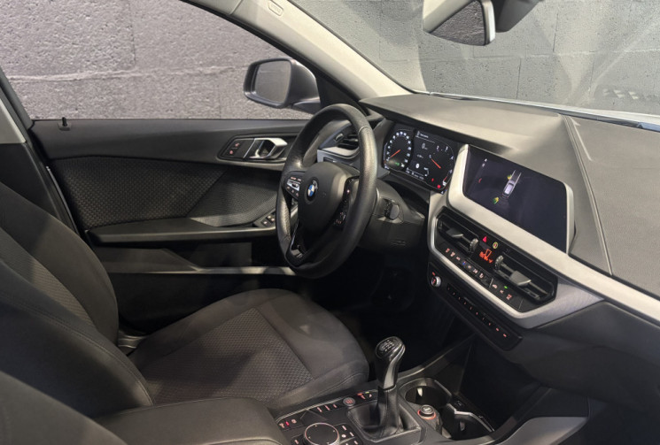 BMW Série 1 F40 116d  BUSINESS DESIGN 2019 / RADARS AV-AR / BVM