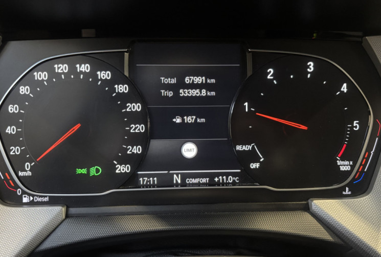 BMW Série 1 F40 116d  BUSINESS DESIGN 2019 / RADARS AV-AR / BVM