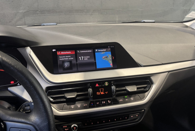 BMW Série 1 F40 116d  BUSINESS DESIGN 2019 / RADARS AV-AR / BVM