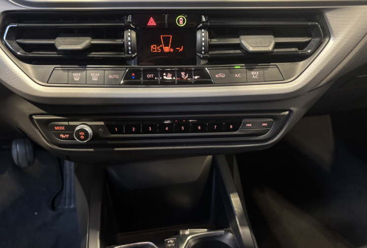 BMW Série 1 F40 116d  BUSINESS DESIGN 2019 / RADARS AV-AR / BVM