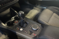 BMW Série 1 F40 116d  BUSINESS DESIGN 2019 / RADARS AV-AR / BVM