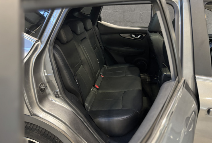 Nissan Qashqai 1.6 dCi 130 ch Tekna / Toit panoramique / Suivi d’entretien disponible